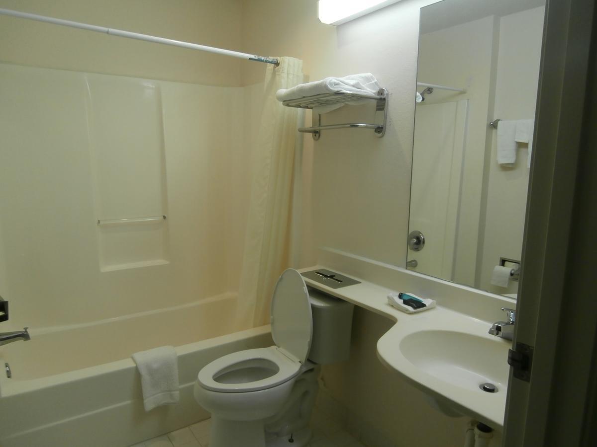 America'S Best Value Inn & Suites-Mcdonough Ngoại thất bức ảnh